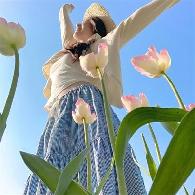 闪婚病娇后每天都在努力求生